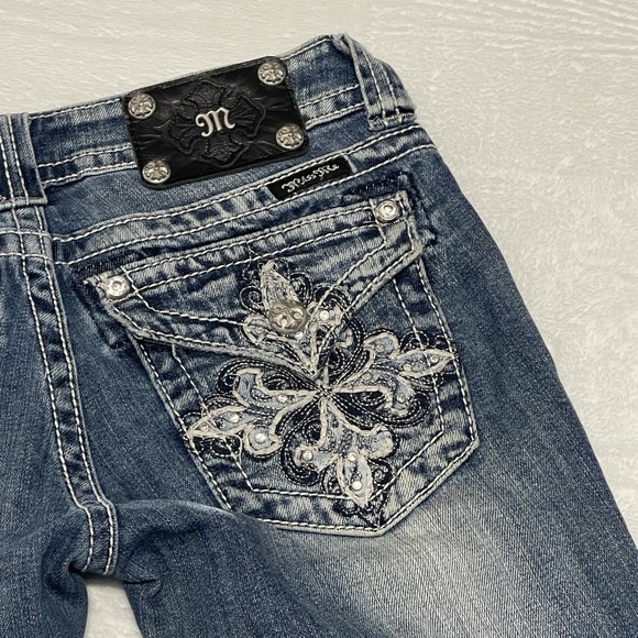 Miss Me Denim - Miss Me Y2K Capri Jeans Women Sz 25 Embellished Rhinestone Flap Pocket Distress